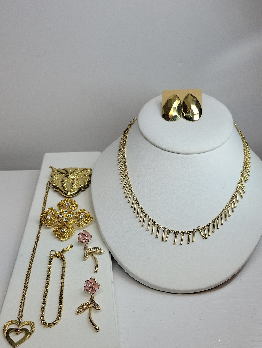 Gold Tone Jewwlry Bundle